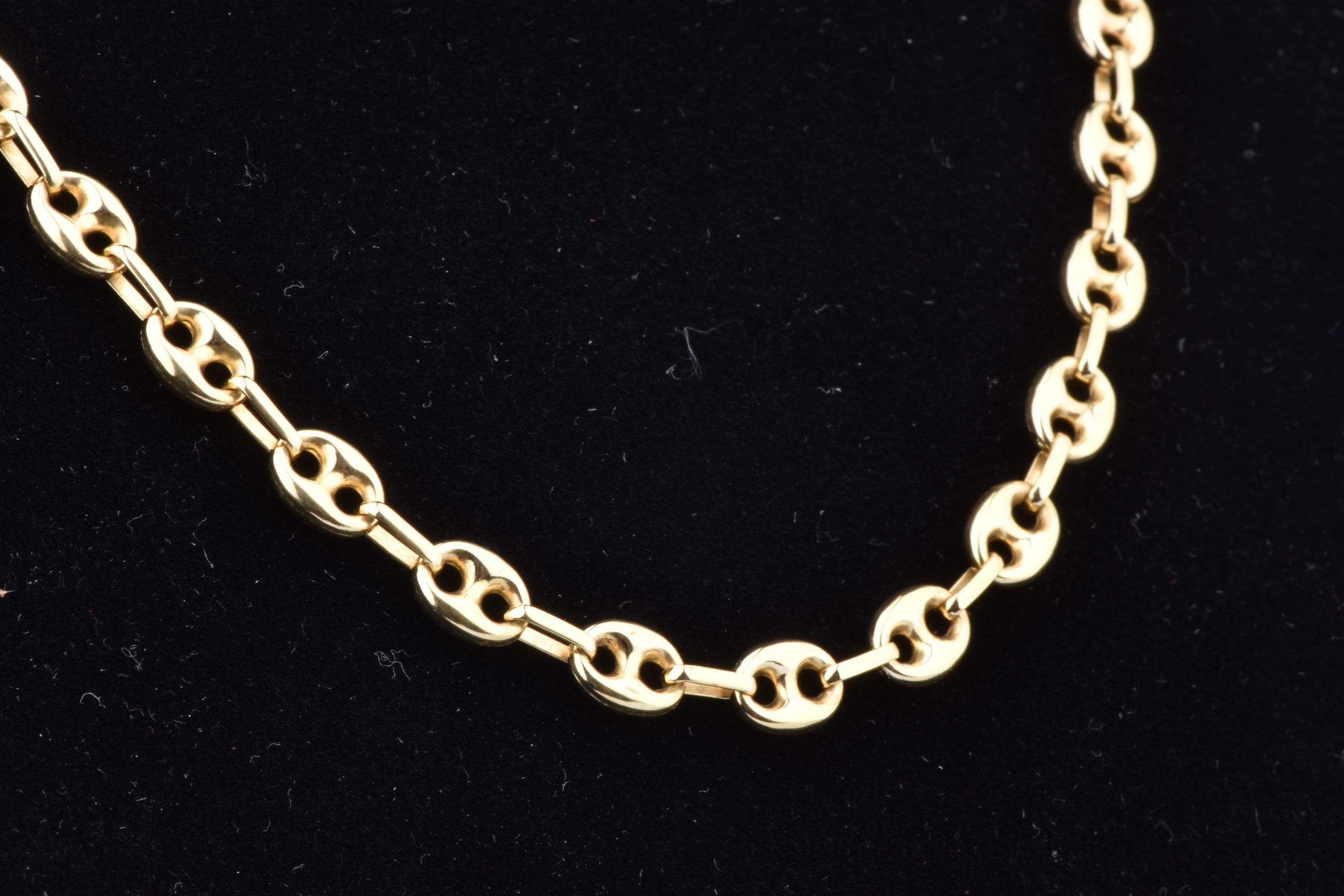 Chaine homme en or jaune collier en maille grain de café, fermoir