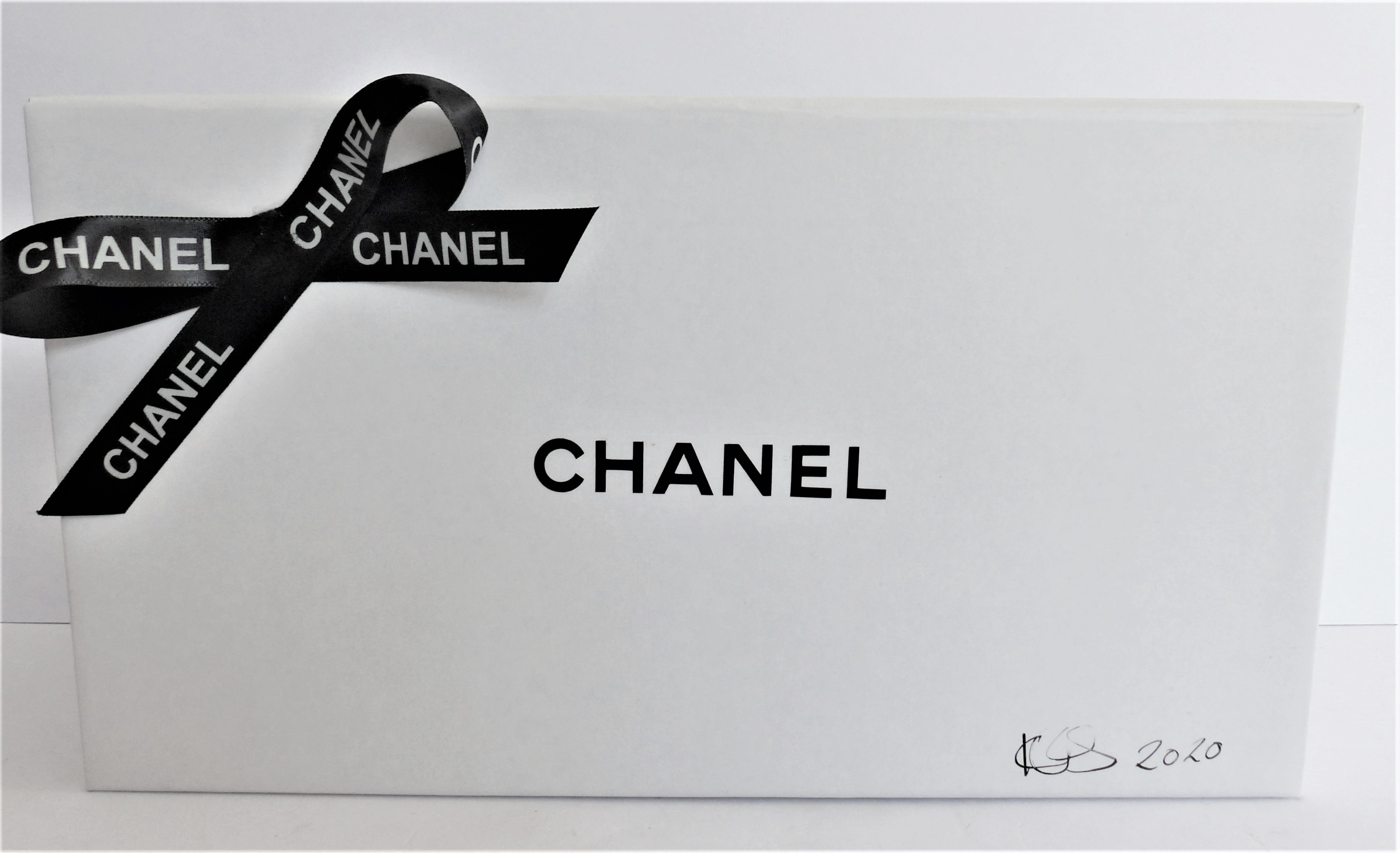 Contemporary Art - Resin sculpture - Bearbrick Chanel black - Vili