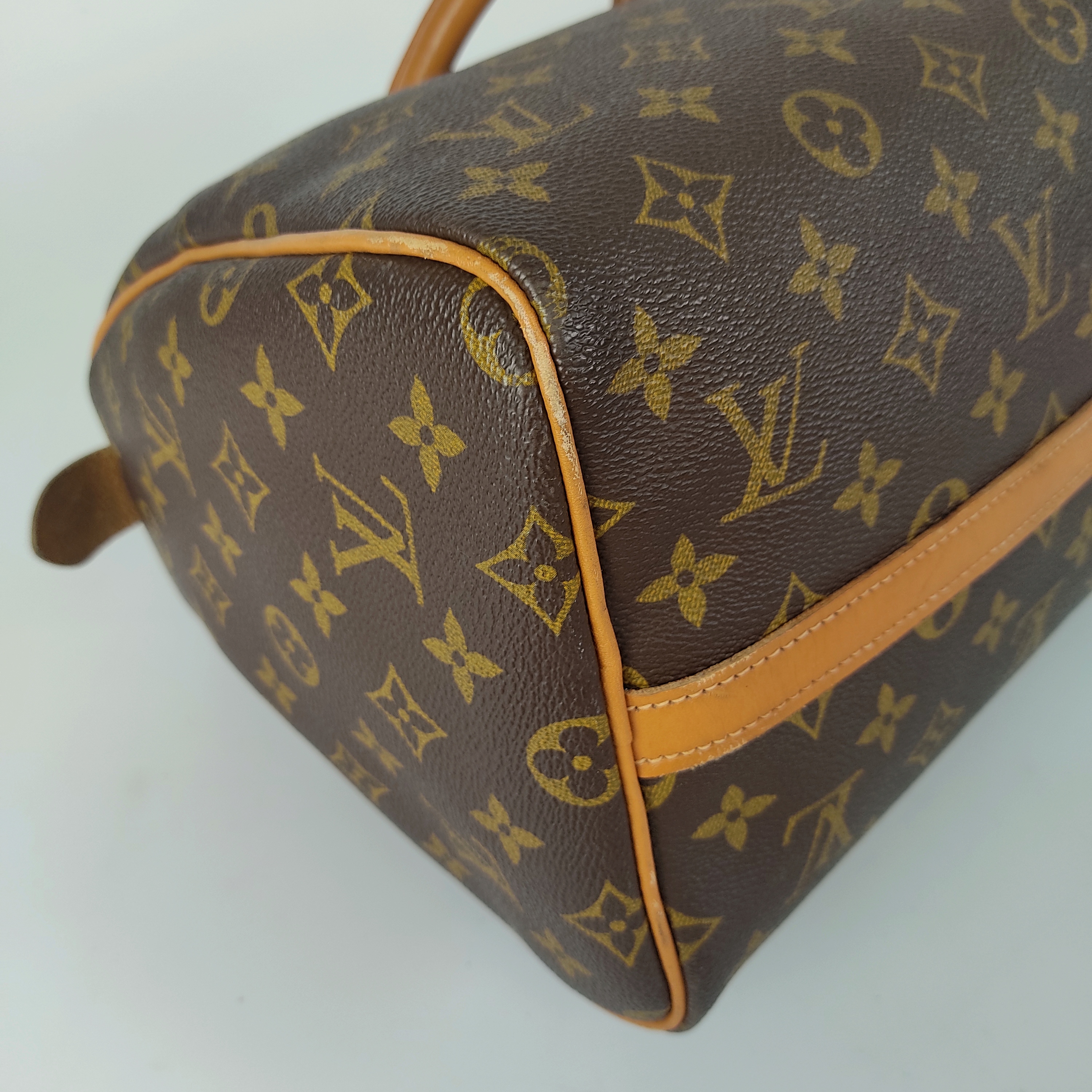 LOUIS VUITTON - Mode (Kleidung und Accessoires) - Plazzart